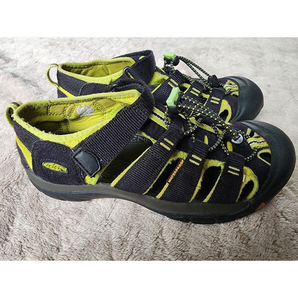 Keen Newport H2 Kids Waterproof Sandals Black Lime Green 5 1009965